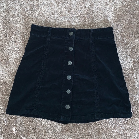 American Eagle Outfitters Dresses & Skirts - American Eagle black corduroy snap button skirt